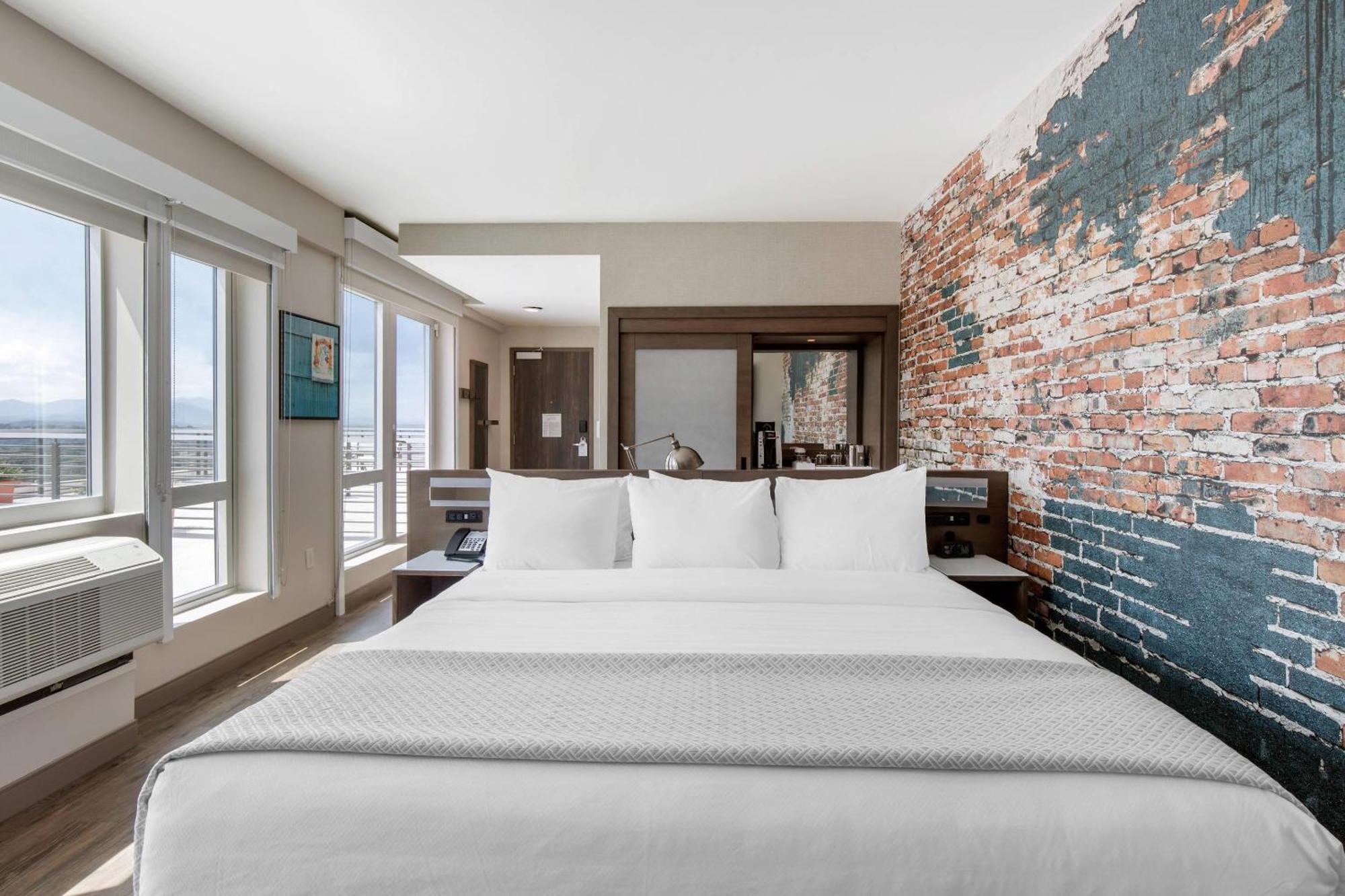 Hotel Cambria Downtown