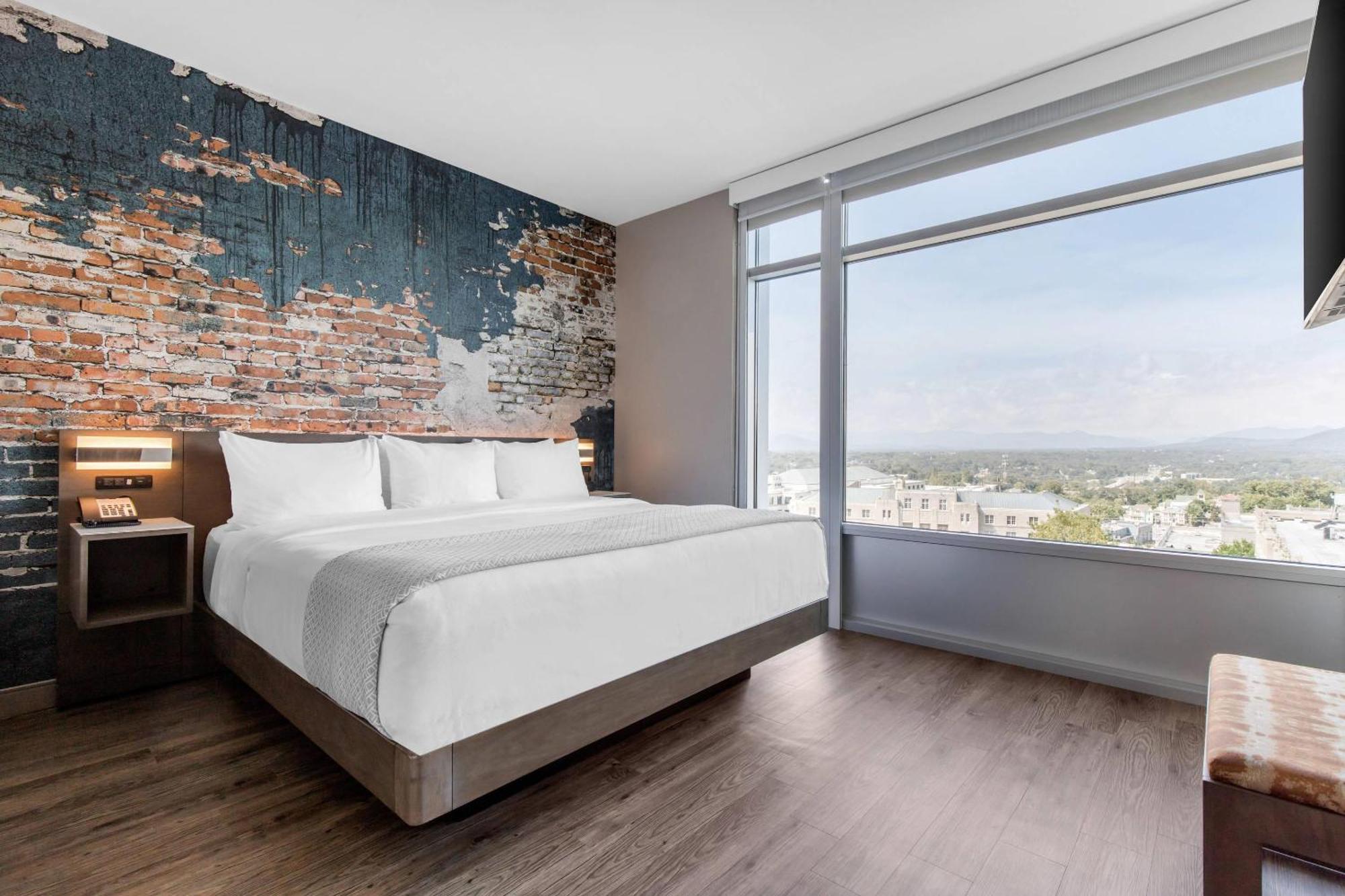 Cambria Downtown Hotel