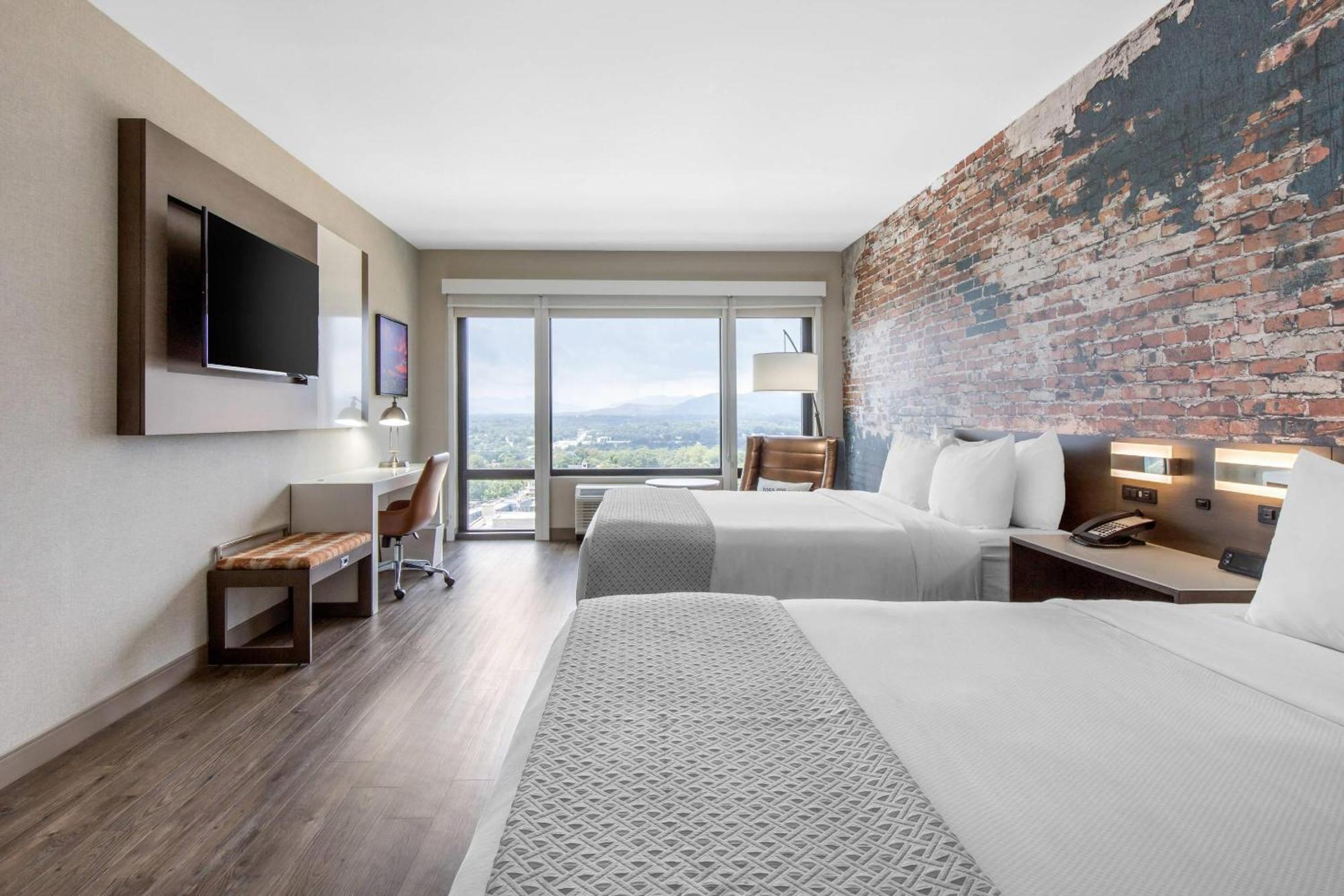 Hotel Cambria Downtown